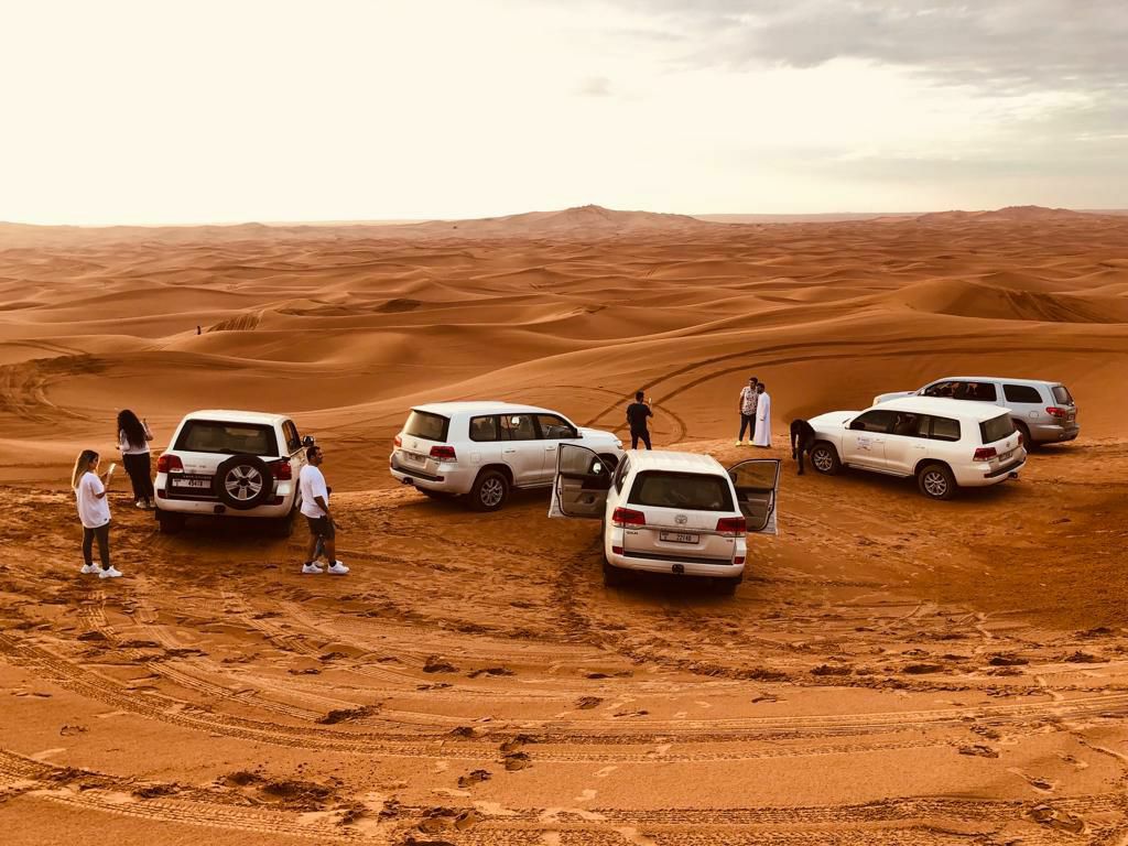 driving in Vip desert safari 