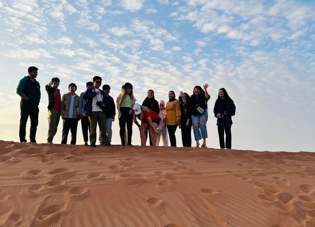 What to expect and tips Dune bashing in Dubai